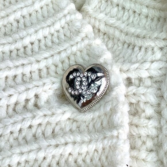 CW0338 Chanel Ivory Cable Knit Wool Cardigan With Heart CC Buttons & Collar - Picture 6 of 8